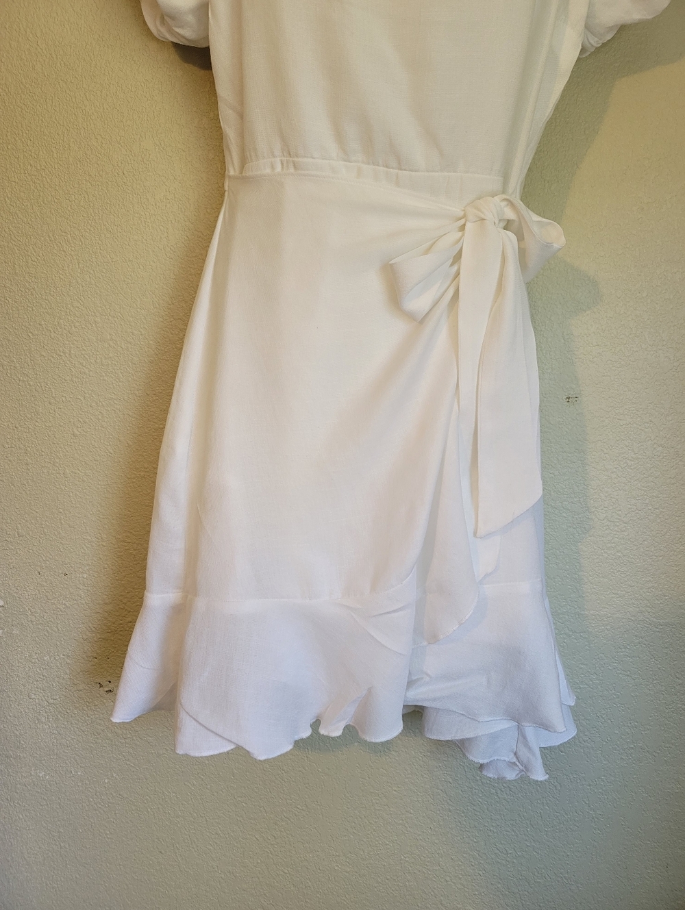 Square-Neck Puff Sleeve Wrap Mini Dress in White - Picture 4 of 10